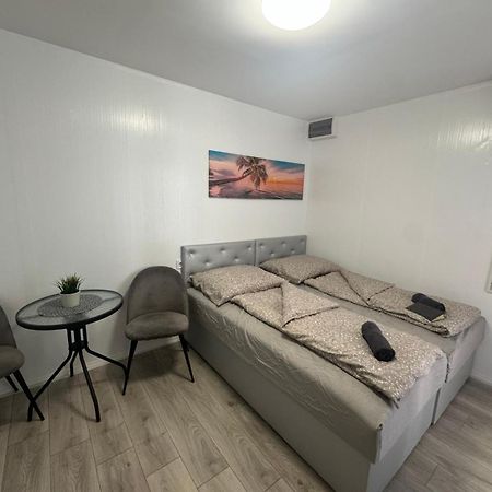 Kinizsi Udvar Apartmanhaz Balatonboglár Eksteriør billede