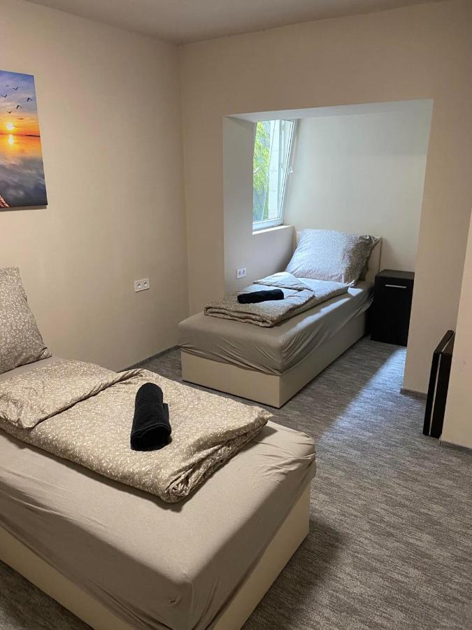 Kinizsi Udvar Apartmanhaz Balatonboglár Eksteriør billede