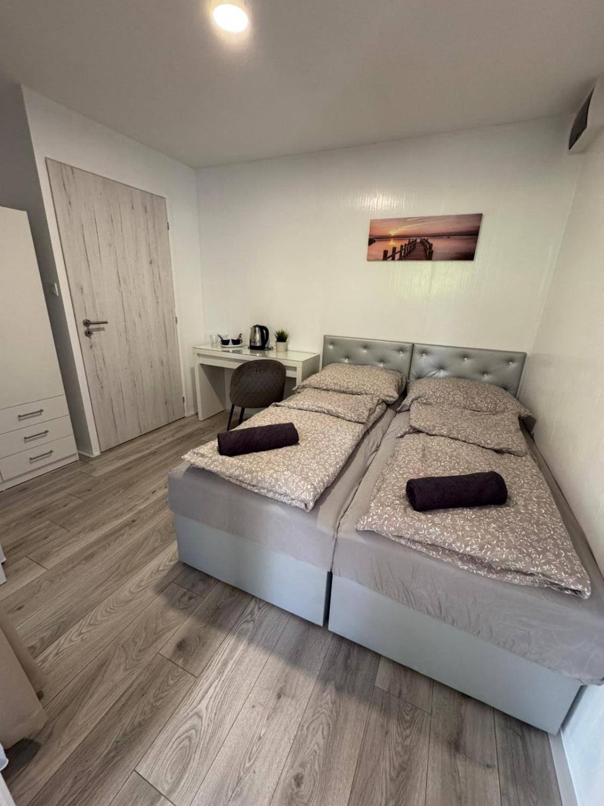 Kinizsi Udvar Apartmanhaz Balatonboglár Eksteriør billede