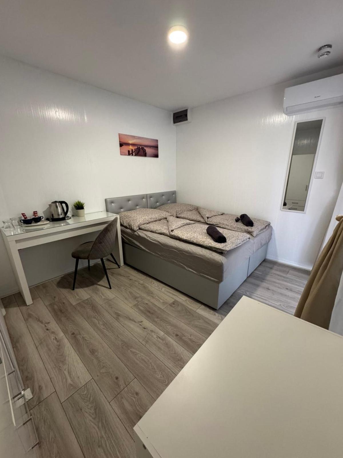 Kinizsi Udvar Apartmanhaz Balatonboglár Eksteriør billede