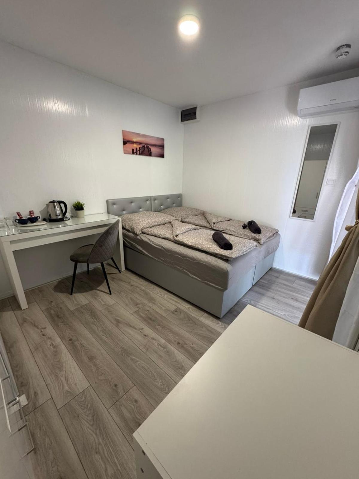 Kinizsi Udvar Apartmanhaz Balatonboglár Eksteriør billede