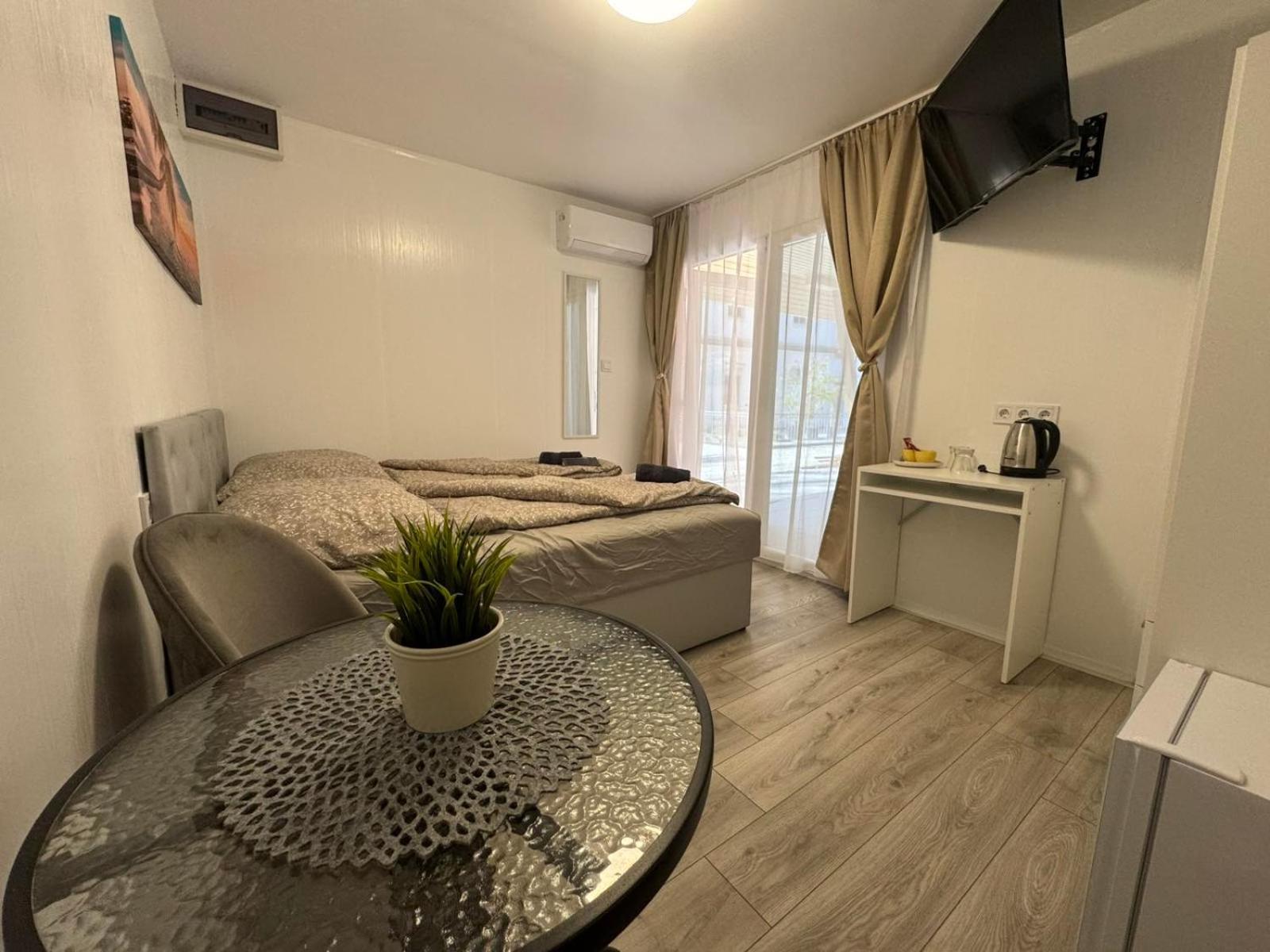 Kinizsi Udvar Apartmanhaz Balatonboglár Eksteriør billede